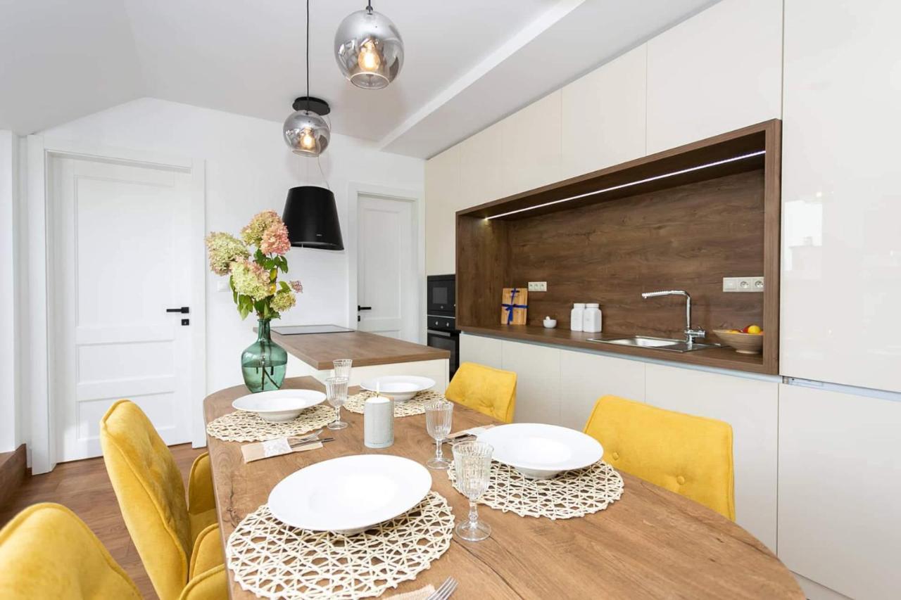 Bl - The Penthouse, 24Hr Self Check-In, 2 Bedrooms, Fireplace, Ac, Panoramic View From Main Balcony, 3-Minute Walk To City Center Банска-Бистрица Экстерьер фото