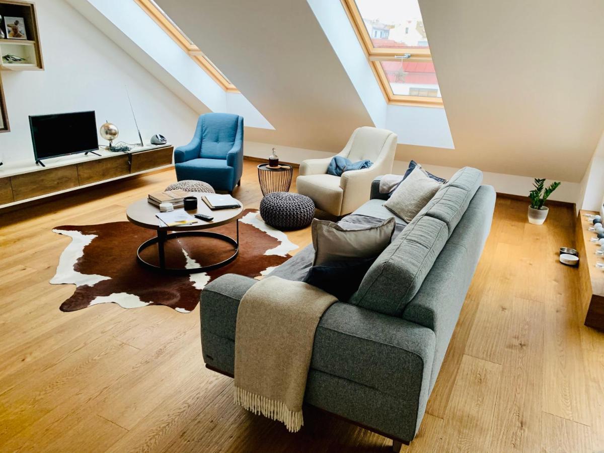 Bl - The Penthouse, 24Hr Self Check-In, 2 Bedrooms, Fireplace, Ac, Panoramic View From Main Balcony, 3-Minute Walk To City Center Банска-Бистрица Экстерьер фото